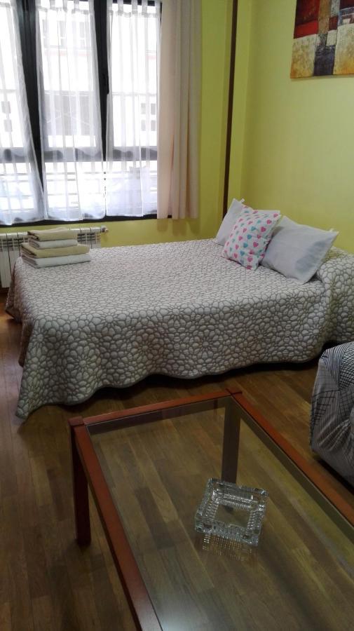 Amplio Loft Con Plaza De Garaje Lejlighed Onís Eksteriør billede