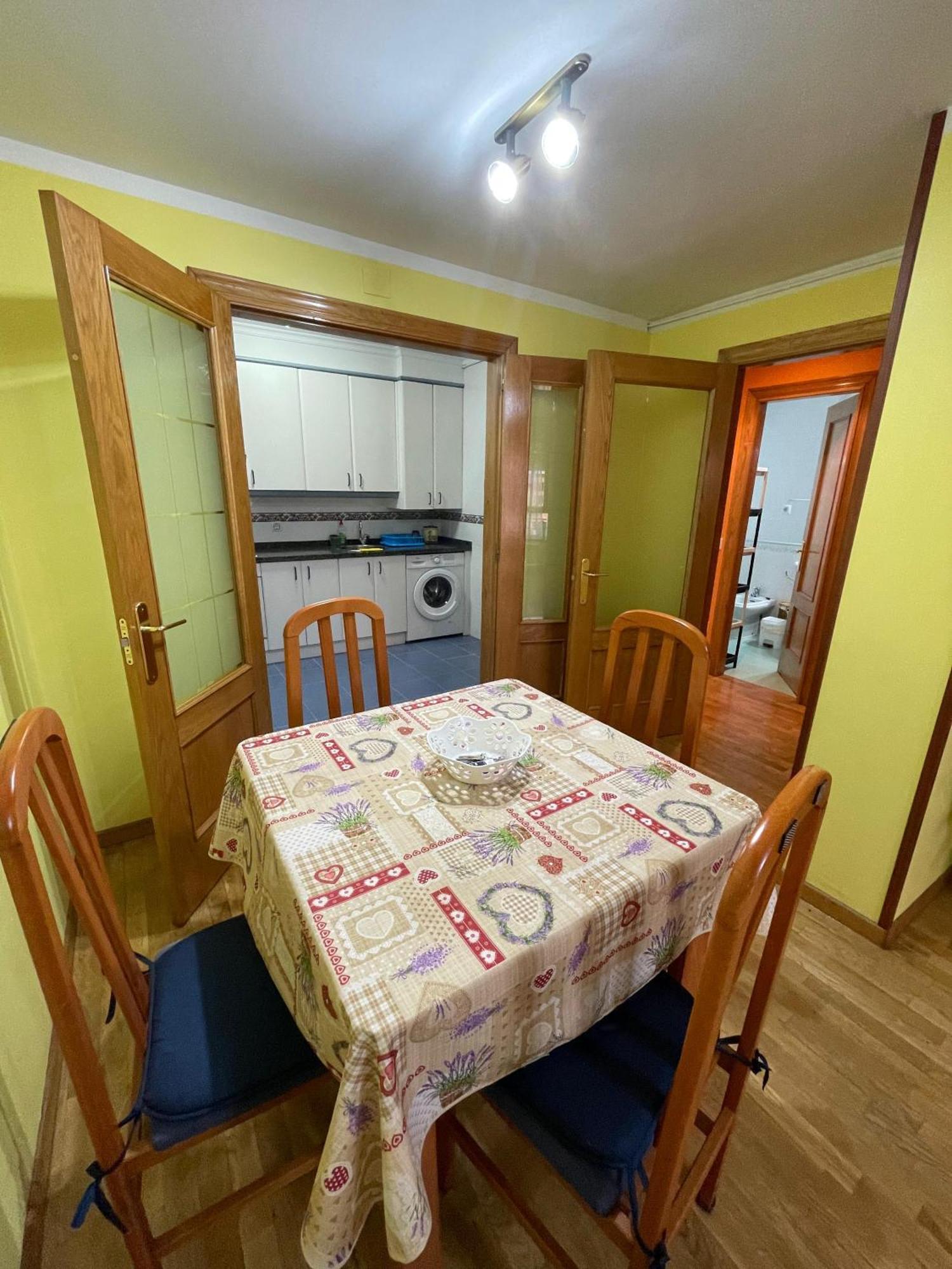 Amplio Loft Con Plaza De Garaje Lejlighed Onís Eksteriør billede