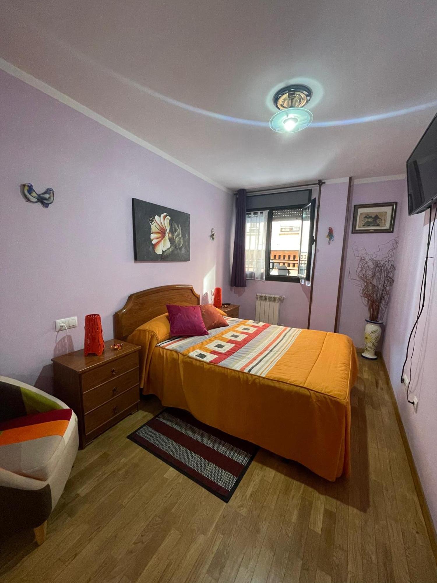 Amplio Loft Con Plaza De Garaje Lejlighed Onís Eksteriør billede